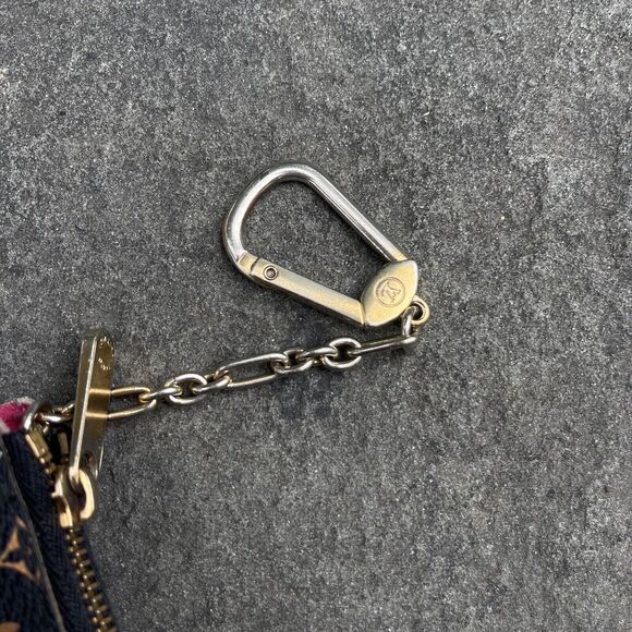 💕SOLD💕Louis Vuitton X Takashi Murakami Key Pouch Cles - Monogram Multicolore - Picture 9 of 12